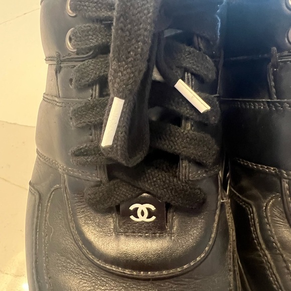 Chanel black leather sneakers shoes CC logo 39.5 - Picture 6 of 16